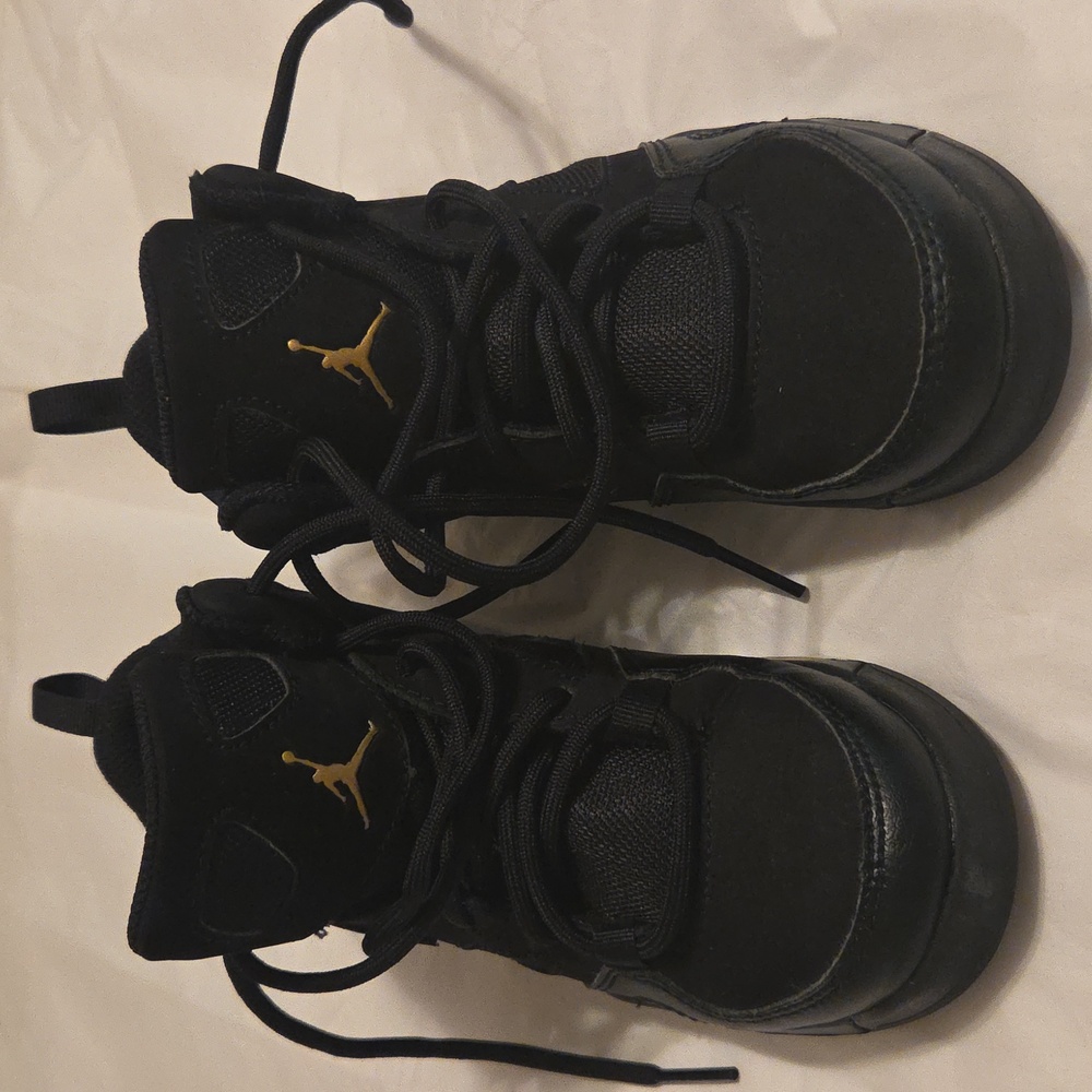 "AirJordan" High Top Sneakers - Picture 4 of 6